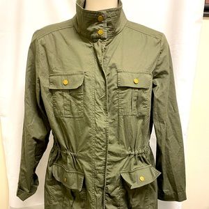 Jones New York military jacket that is in excellent condition. Size L